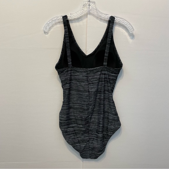 Speedo One Piece Swimsuit Sz 12 - Picture 2 of 9